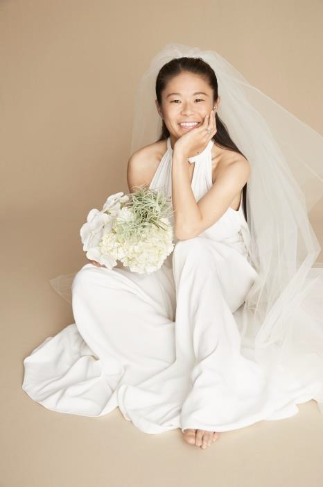 【画像】新婚・澤穂希が純白ウェディングドレス姿を披露