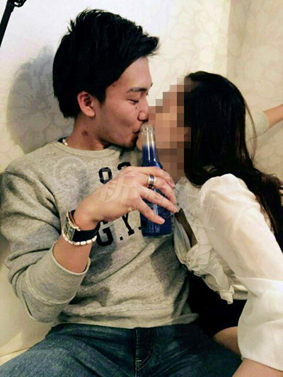 バドミントン・桃田賢斗、裏カジノ騒動の引き金となった「年上スナックママ」とのキス写真