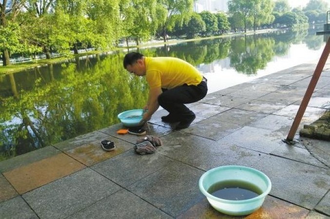 日本旅行で“街の清潔さ”に衝撃を受けた中国人男性、帰国してから毎日公園を掃除