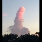 【画像】チ○コ型の雲がアメリカ上空に出現！ネット上で話題に