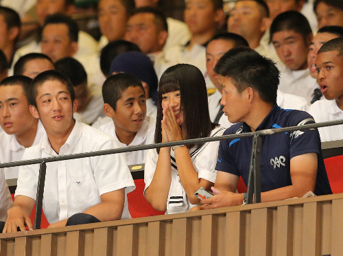 【高校野球】大分・女子マネジャー首藤桃奈さん、関係者席で組み合わせ抽選参加