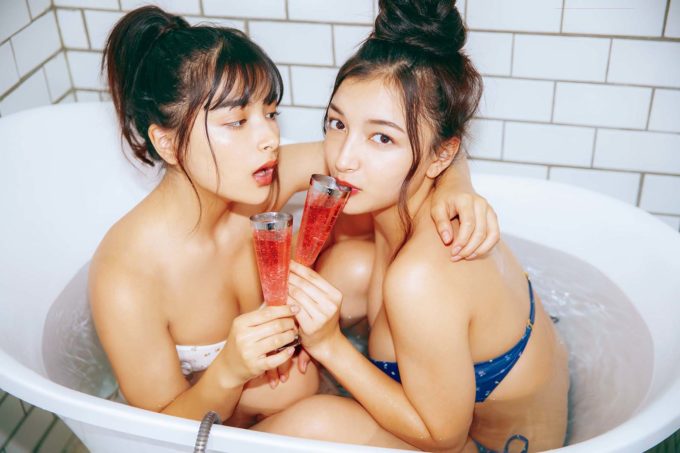 【画像】例の巨乳姉妹、お風呂でイチャイチャする