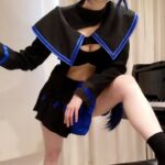 【画像】巨乳ピアニストYouTuberさん、足の付け根も解禁