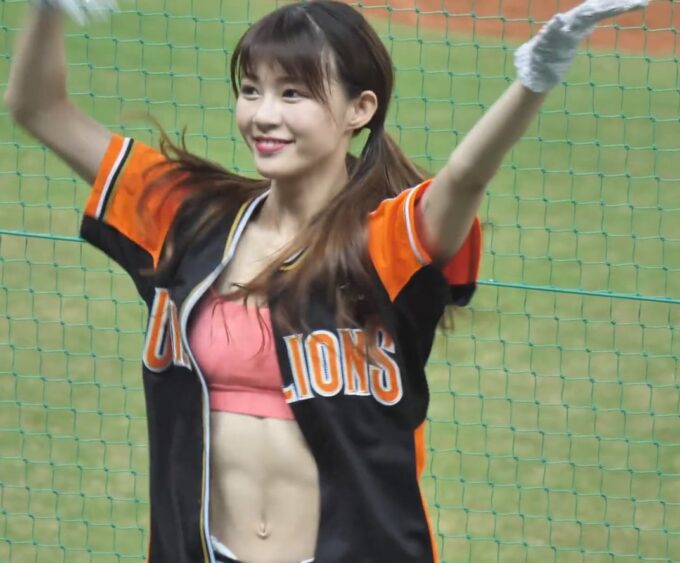 【画像】台湾プロ野球のチアガールＨすぎて草(お前らが想像する3倍Ｈ)