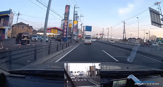 【北海道】「誰でもいいからひいてやろうと思った」 幼児ら３人を軽自動車ではね、降車後にさらに暴行…４３歳無職男逮捕