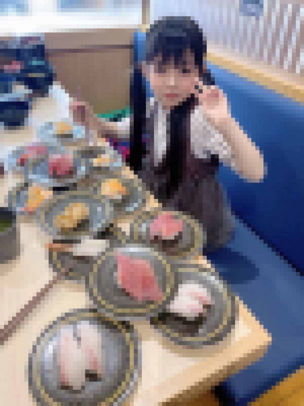 【画像】欧州で覇権を確立した回転寿司チェーン店さん、日本をナメ腐ってしまう