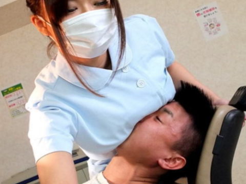 【画像】歯科衛生士がおっぱい押しつけてくるやつあるじゃん？ｗ