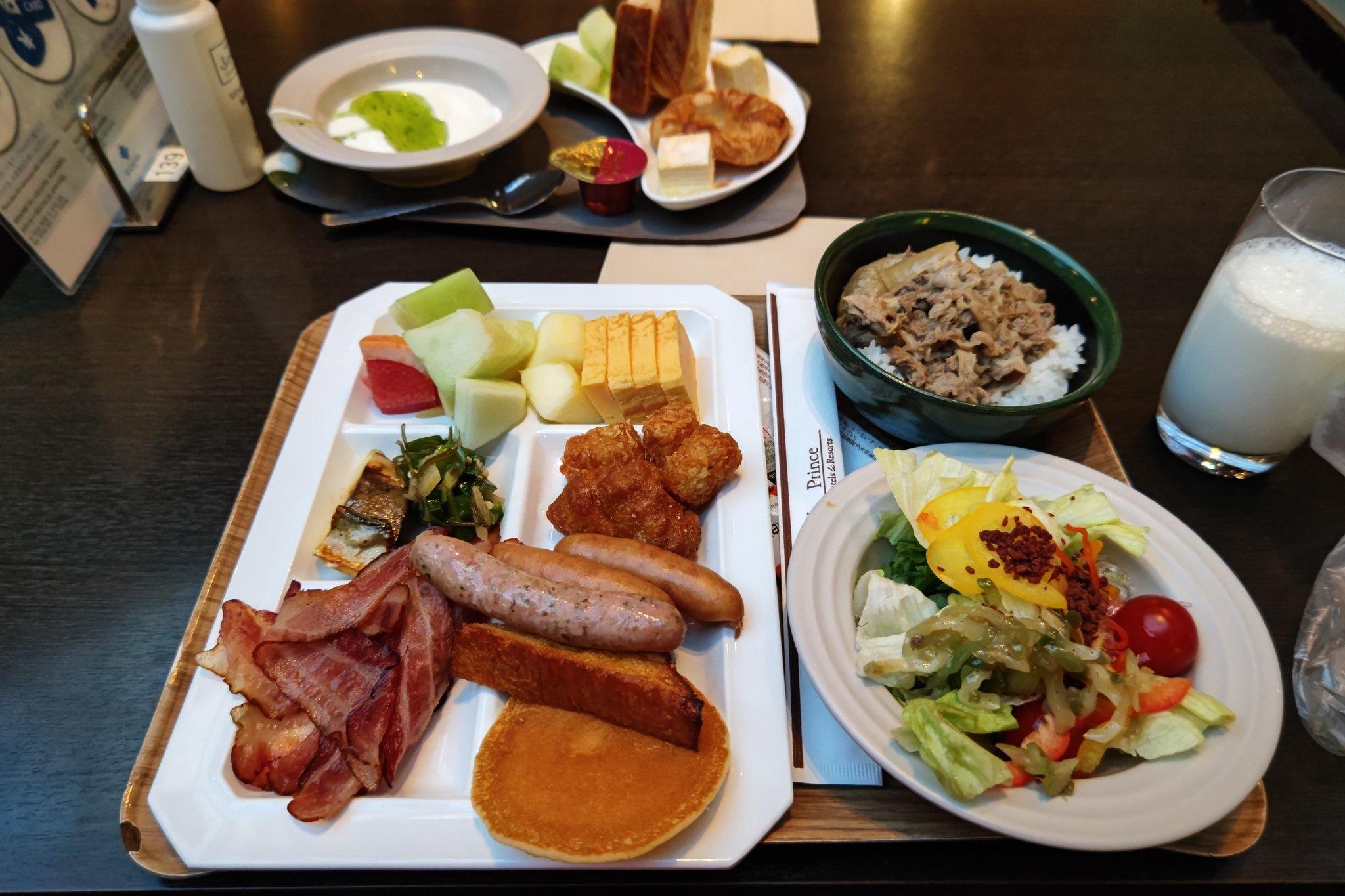 【画像】高級ホテルの朝食バイキングｗｗｗｗｗ