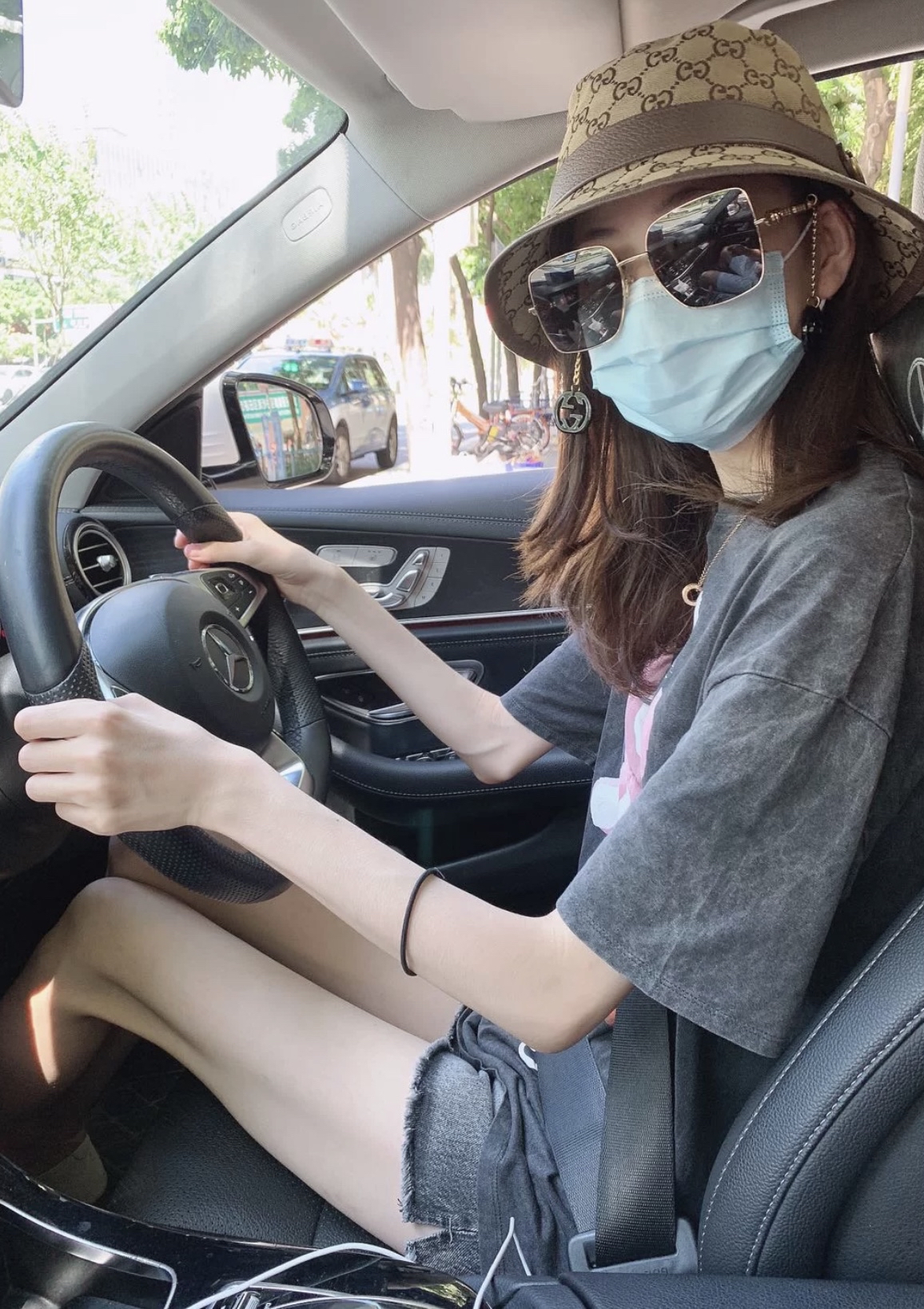 【画像】このＨな女の子が運転中に助手席からしたいことは？